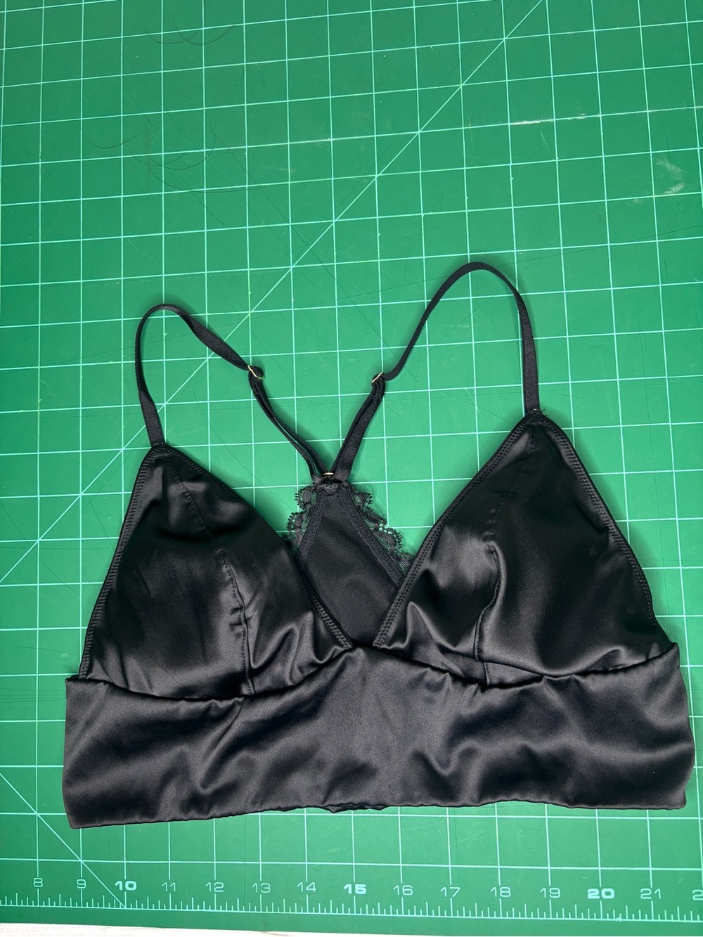 Victoria's Secret Women’s M Black Satin Triangle Bralette Never Worn